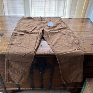 Versatile Brown Cargo Pants with Durable Cotton Fabric